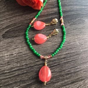 Women jewellery set made with jade and cherry quartz beads